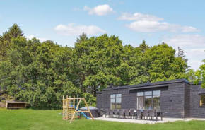 Gorgeous Home In Grenaa With Sauna, Bønnerup Strand